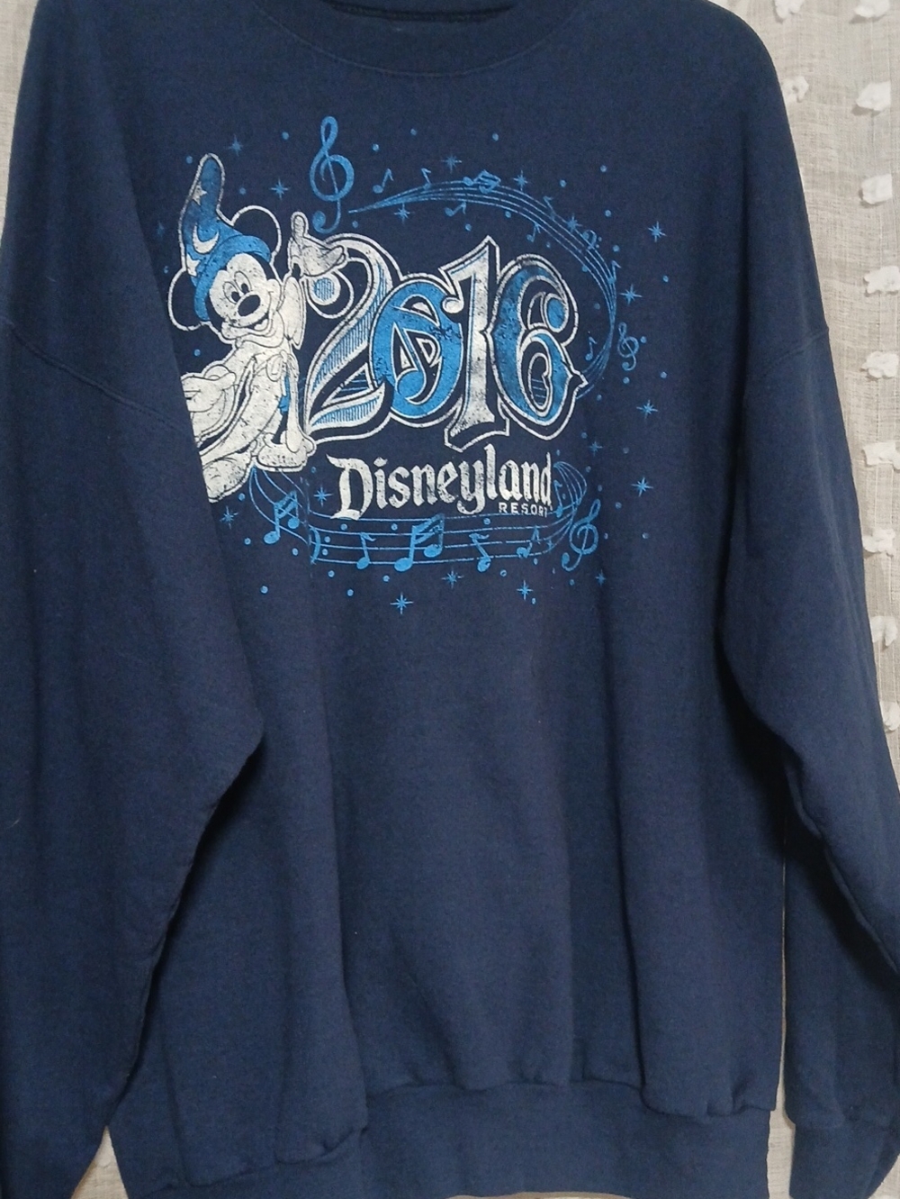 PREOWNED DISNEY LAND WALT DISNEY WORLD 2016 MICKEY MOUSE SWEATSHIRT SZ 2X UNISEX